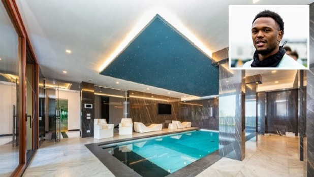 开云官方直播-米体：奥蓬达搬进C罗博格巴住过的别墅 占地1000平米+300平米花园