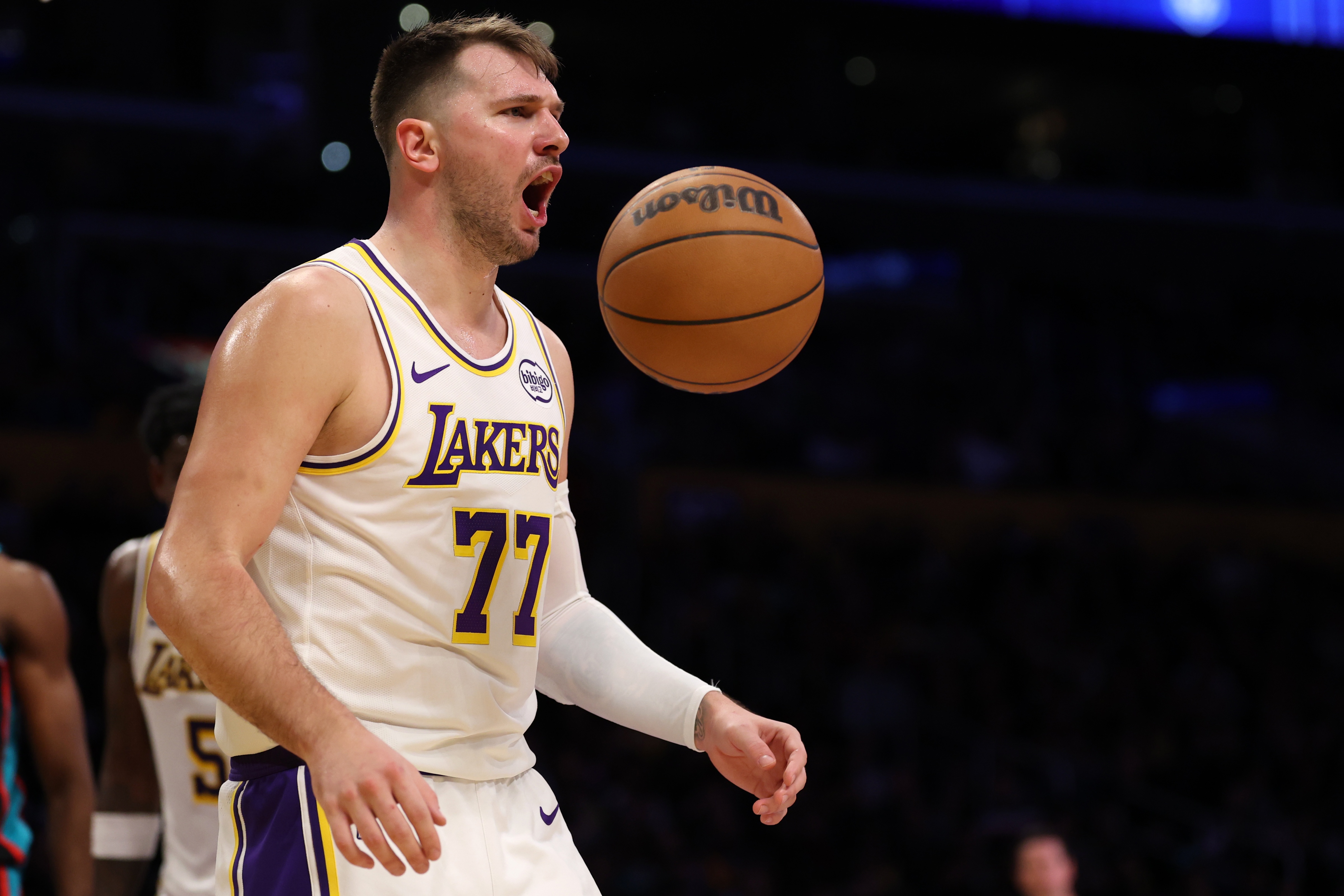 开云官方直播-全明星票王的实力！东契奇过去五场34.2分8.2助 投篮命中率52.3%